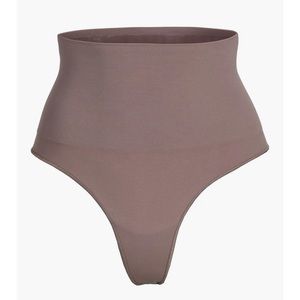 SKIMS CORE CONTROL THONG S/M